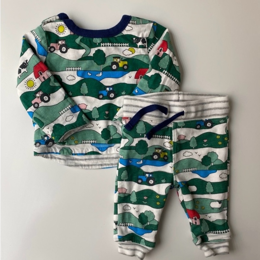 Baby Boden/ Mini Boden boy’s fully reversible sunny bunny farm outfit